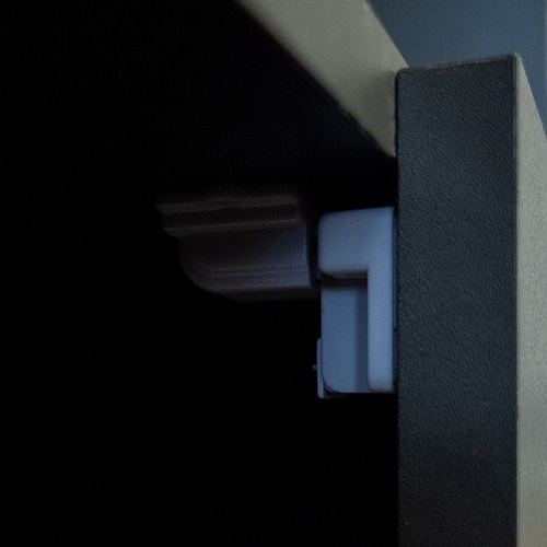 4 darabos öntapadó mágneses zár készlet – fiókok és szekrényajtók védelme – fehér (BB-18541) (5)