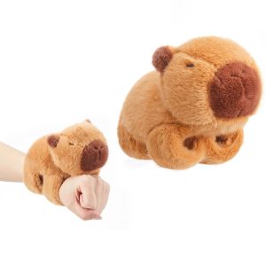 Mágneses Capybara plüss karkötő – ölelős csuklódísz (BBJ)