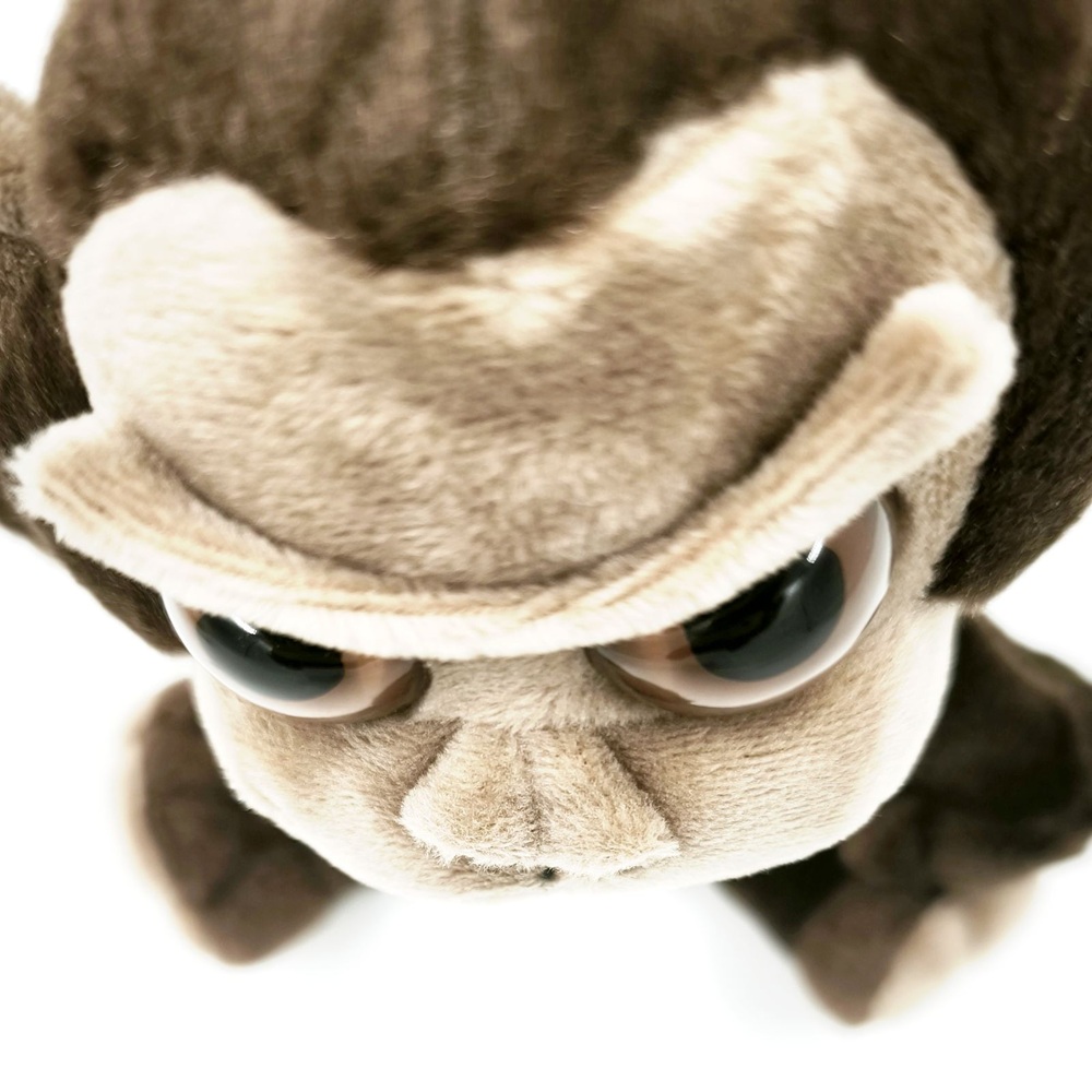 Mérges hisztis majom plüssfigura – aranyos és szórakoztató játékgyűjtemény 5